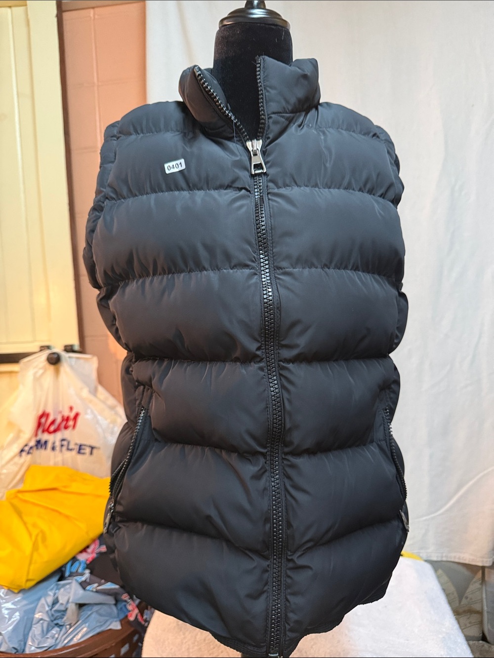 Quilted Black Women's Puffer Vest with High Collar Missing hood